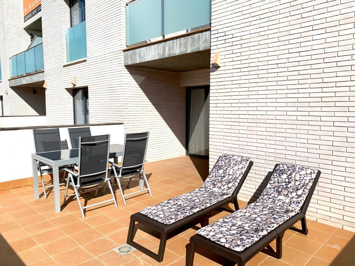 Edifici Violetta Apartment เอมปูเรียบราบา ภายนอก รูปภาพ