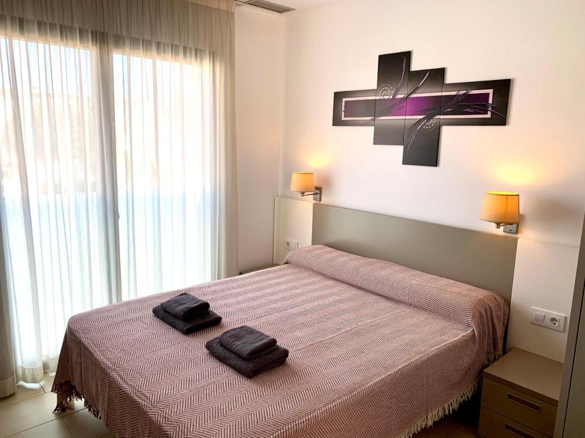 Edifici Violetta Apartment เอมปูเรียบราบา ภายนอก รูปภาพ