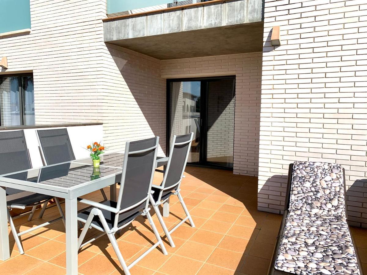 Edifici Violetta Apartment เอมปูเรียบราบา ภายนอก รูปภาพ