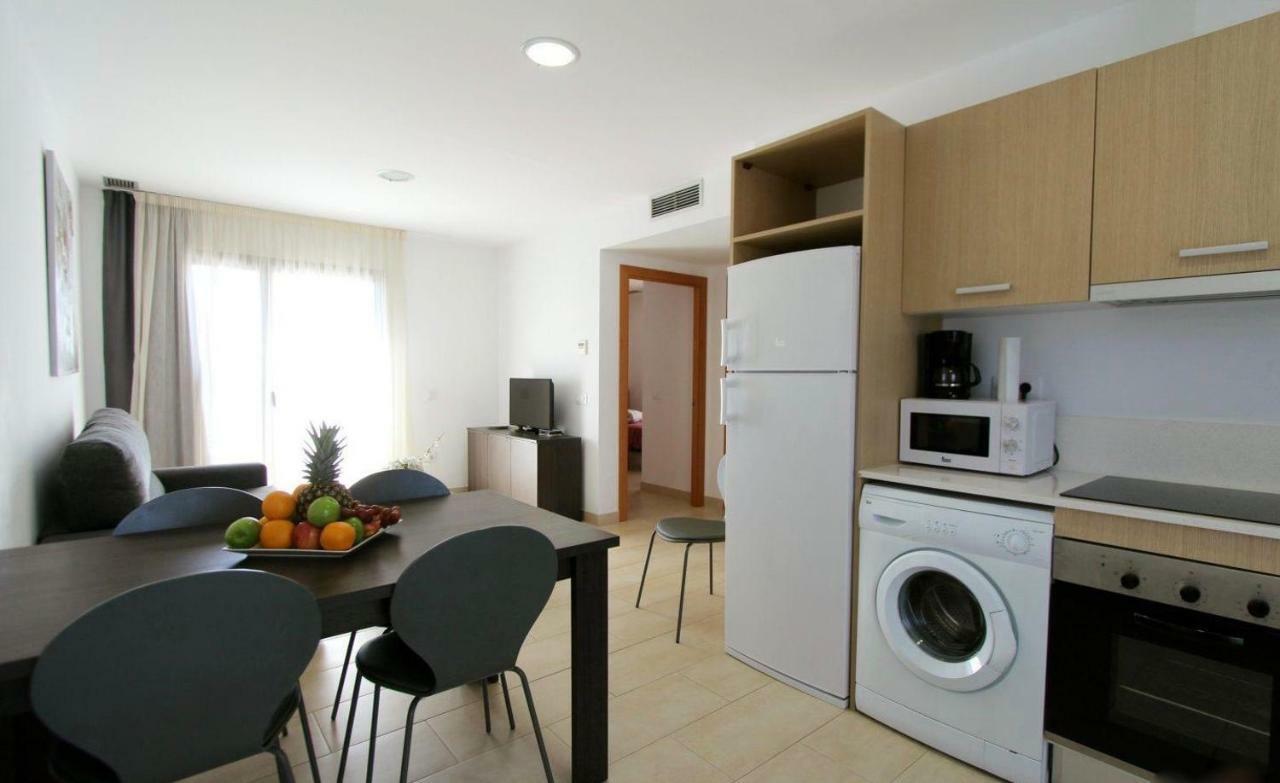 Edifici Violetta Apartment เอมปูเรียบราบา ภายนอก รูปภาพ