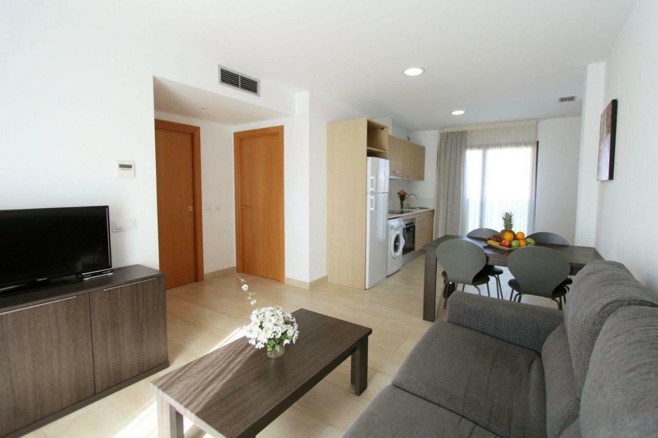 Edifici Violetta Apartment เอมปูเรียบราบา ภายนอก รูปภาพ